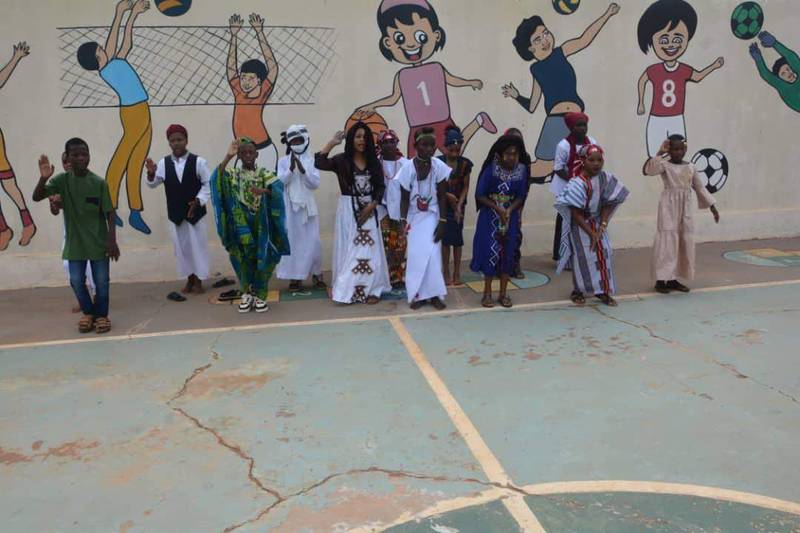 Élèves en tenues traditionnelles du Niger
